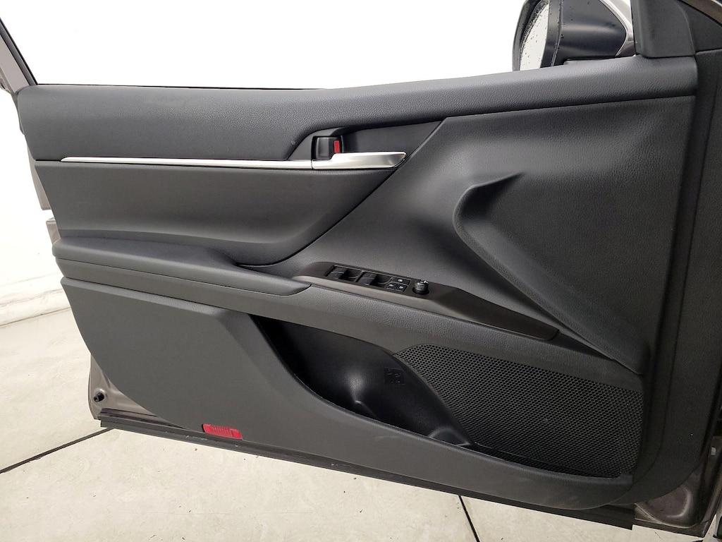 used 2022 Toyota Camry Hybrid car, priced at $28,998