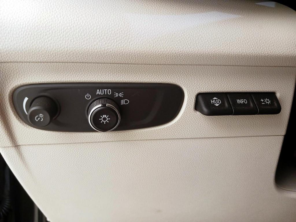 used 2023 Buick Envision car, priced at $31,998