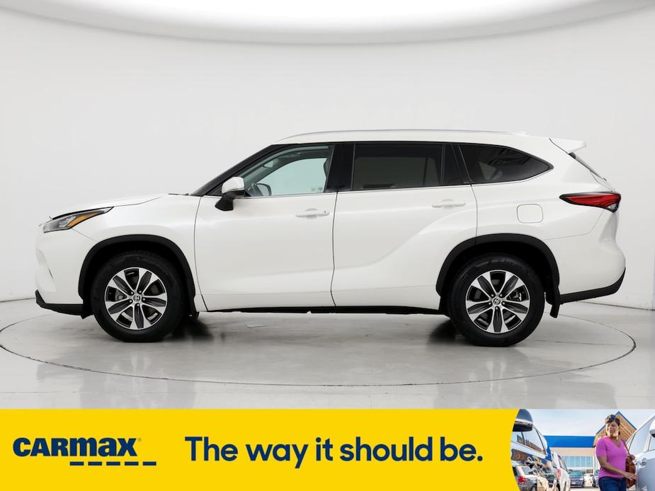 used 2020 Toyota Highlander car, priced at $32,998