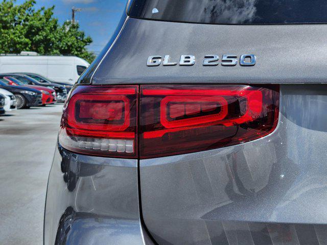 used 2021 Mercedes-Benz GLB 250 car, priced at $31,999