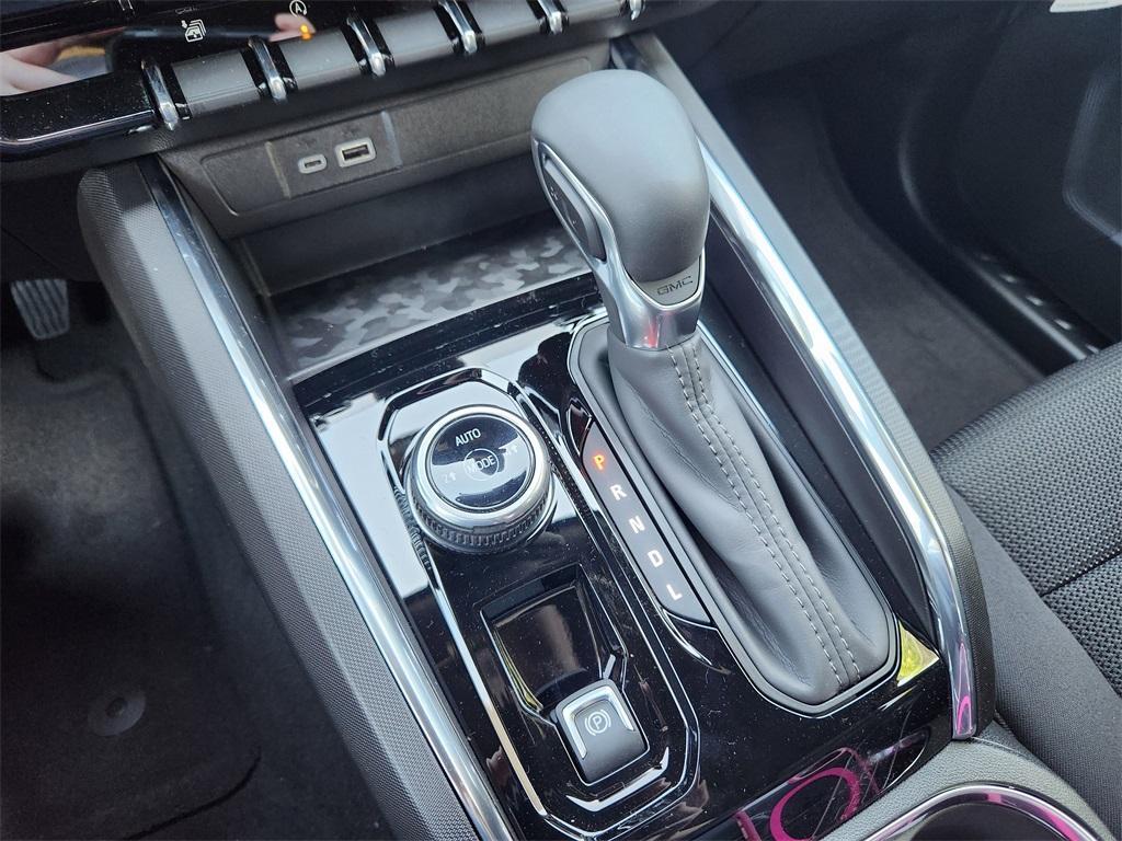 new 2025 GMC Canyon car, priced at $45,800