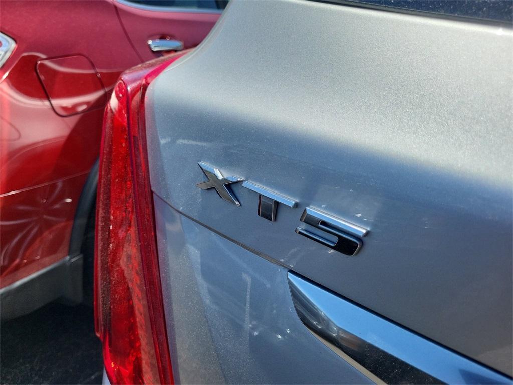 used 2019 Cadillac XT5 car, priced at $26,016