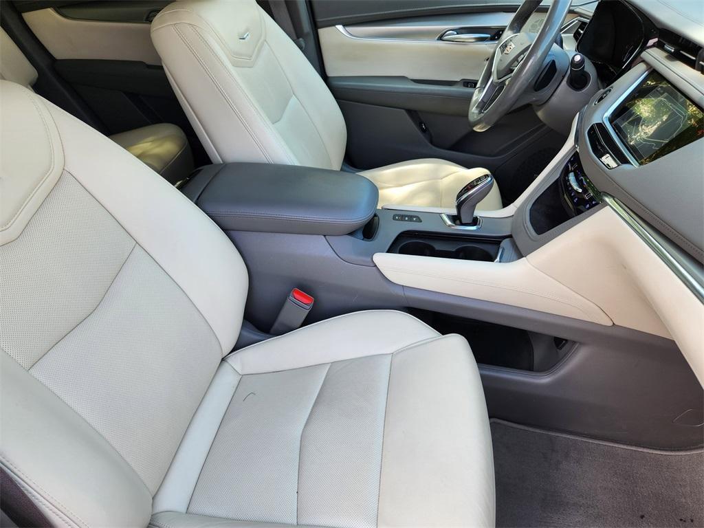 used 2019 Cadillac XT5 car, priced at $24,502