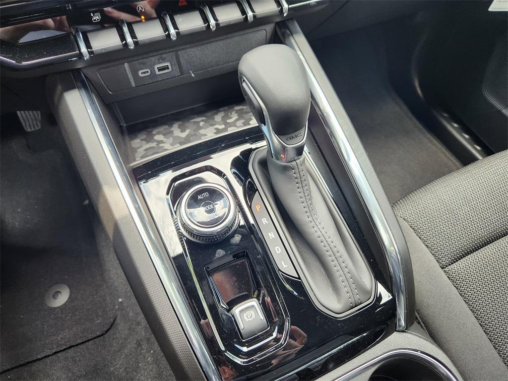 new 2025 GMC Canyon car, priced at $45,800