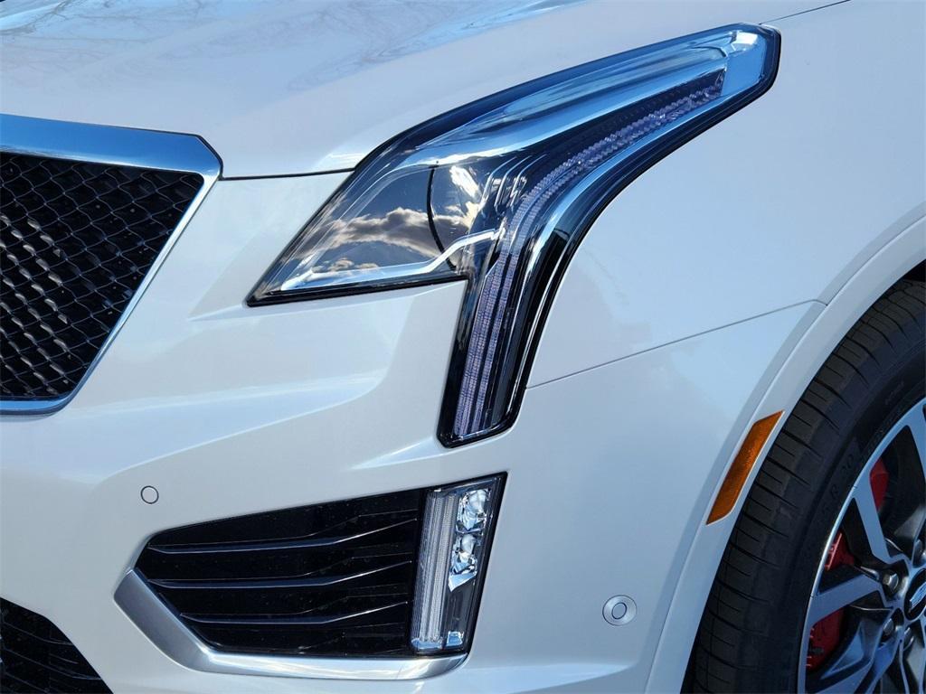 new 2025 Cadillac XT5 car, priced at $64,190