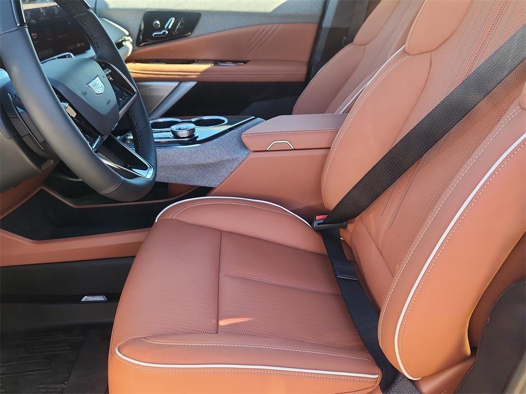 new 2025 Cadillac OPTIQ car, priced at $60,865