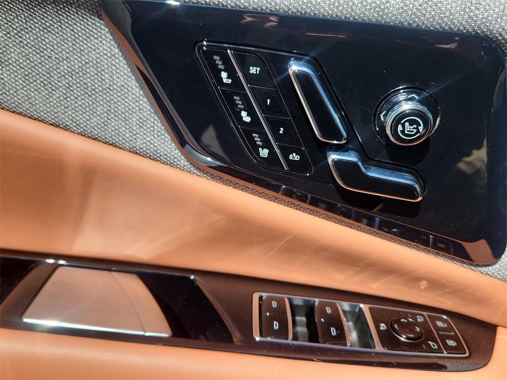 new 2025 Cadillac OPTIQ car, priced at $60,865