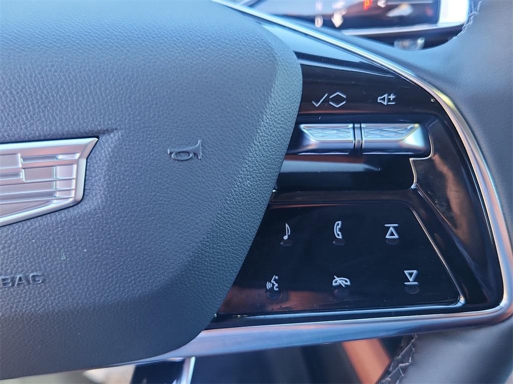 new 2025 Cadillac OPTIQ car, priced at $60,865