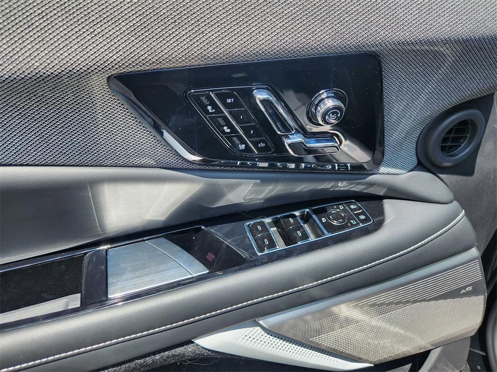 new 2025 Cadillac OPTIQ car, priced at $58,165