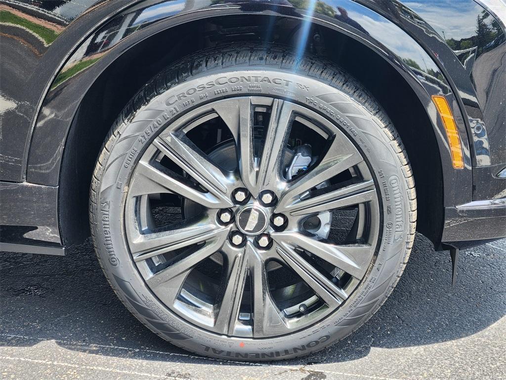 new 2025 Cadillac OPTIQ car, priced at $58,165