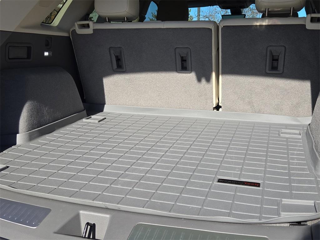 used 2024 Cadillac XT5 car, priced at $38,080