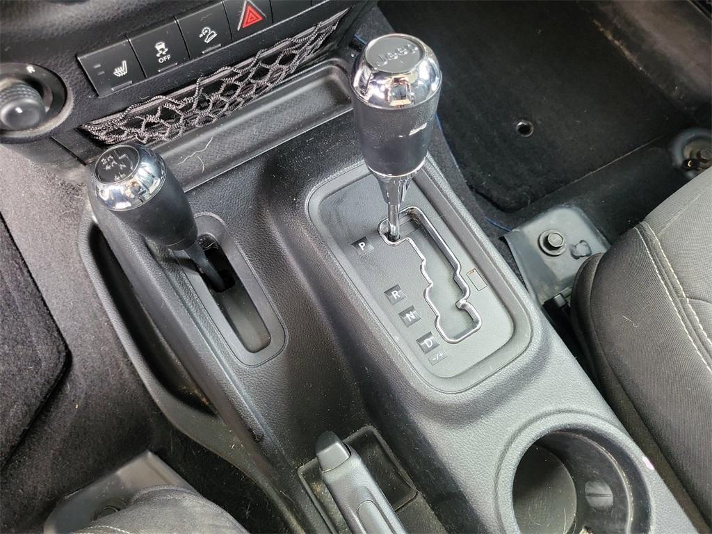 used 2013 Jeep Wrangler Unlimited car, priced at $13,517