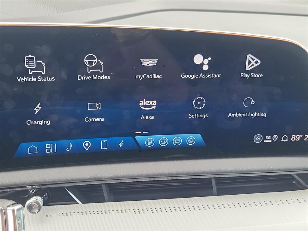 new 2025 Cadillac OPTIQ car, priced at $55,615