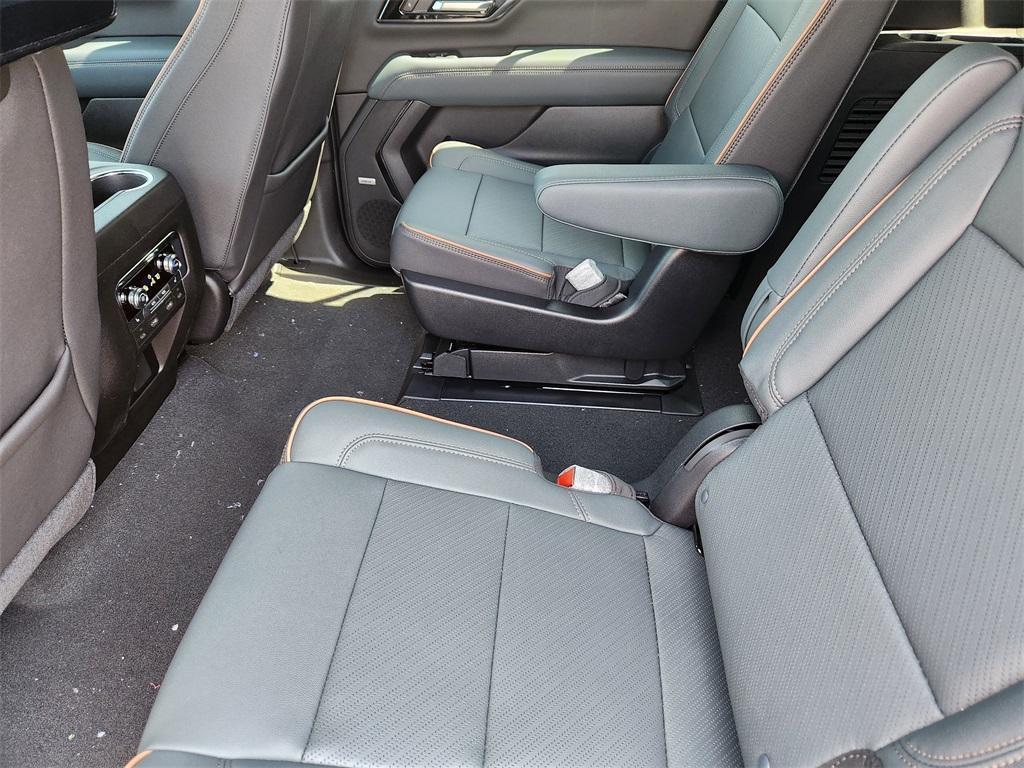 new 2025 GMC Yukon XL car, priced at $89,085