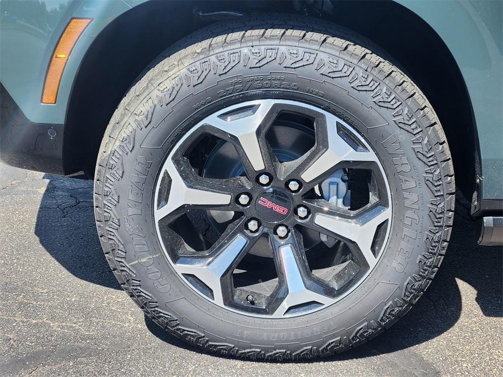 new 2025 GMC Yukon XL car, priced at $89,085