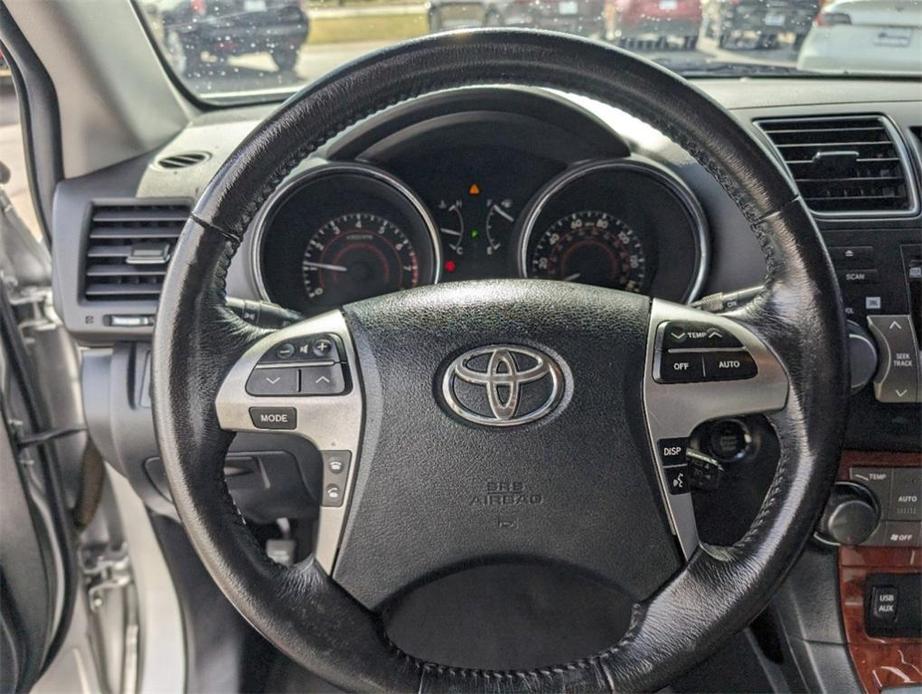 used 2012 Toyota Highlander car, priced at $15,038
