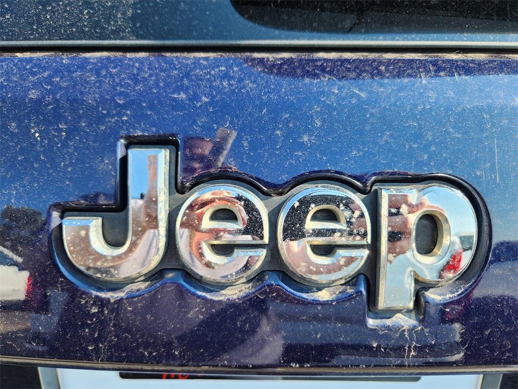 used 2015 Jeep Grand Cherokee car, priced at $11,065