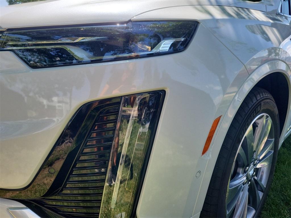 new 2025 Cadillac XT6 car, priced at $61,765