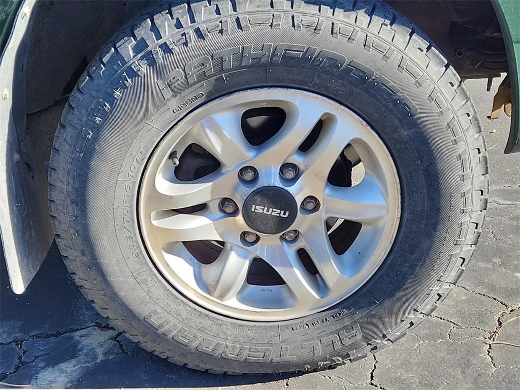 used 2002 Isuzu Rodeo car, priced at $7,769