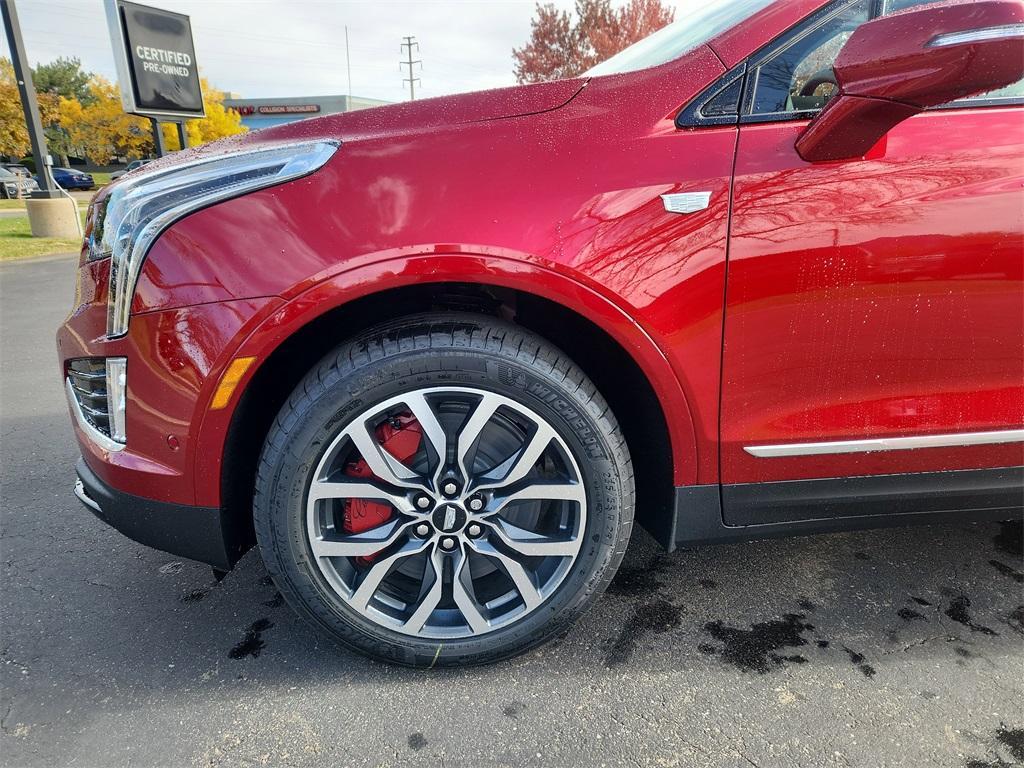 new 2025 Cadillac XT5 car, priced at $63,915