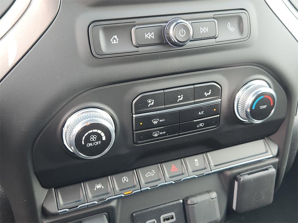 new 2025 GMC Sierra 1500 car, priced at $45,305