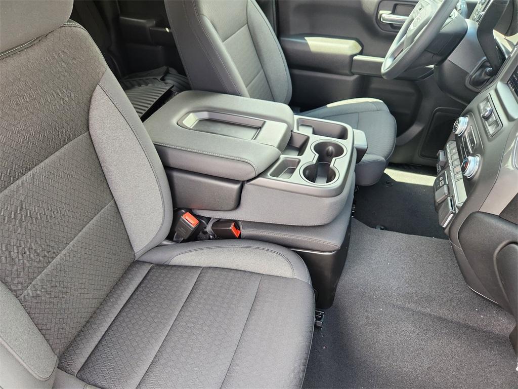 new 2025 GMC Sierra 1500 car, priced at $45,305
