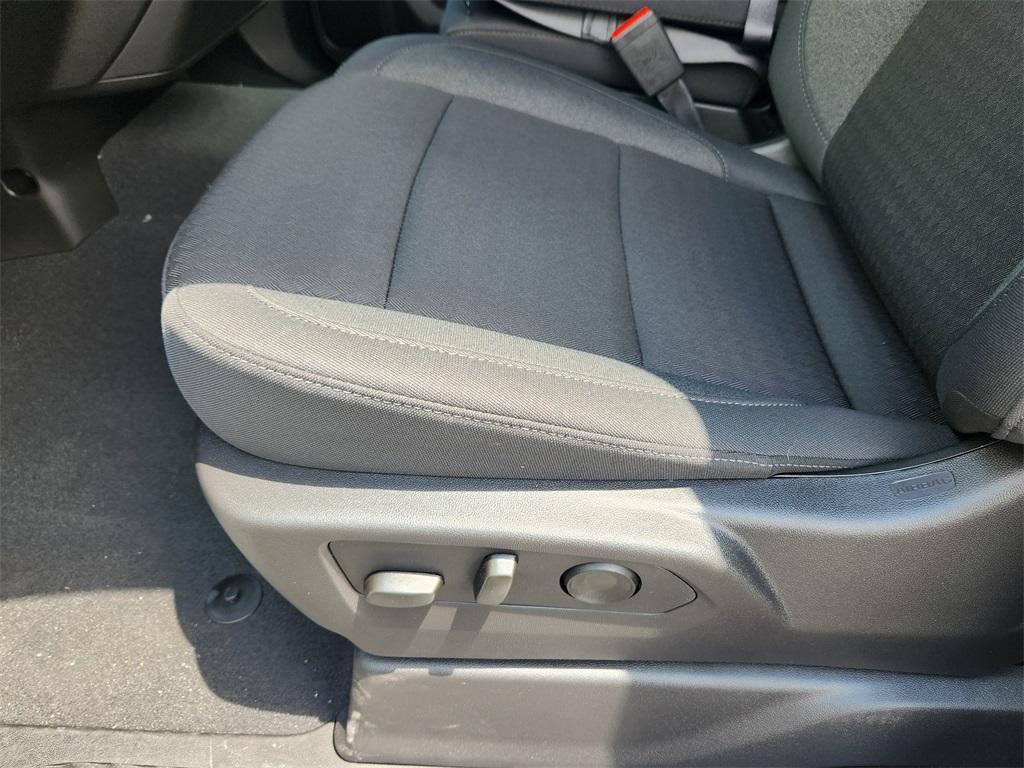 new 2025 GMC Sierra 1500 car, priced at $45,305