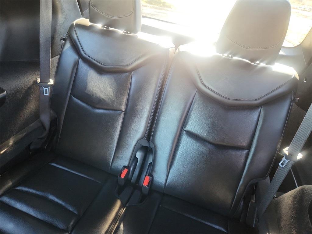 used 2025 Cadillac XT6 car, priced at $41,025