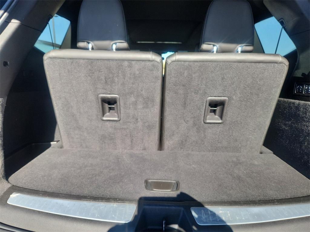 used 2025 Cadillac XT6 car, priced at $41,025