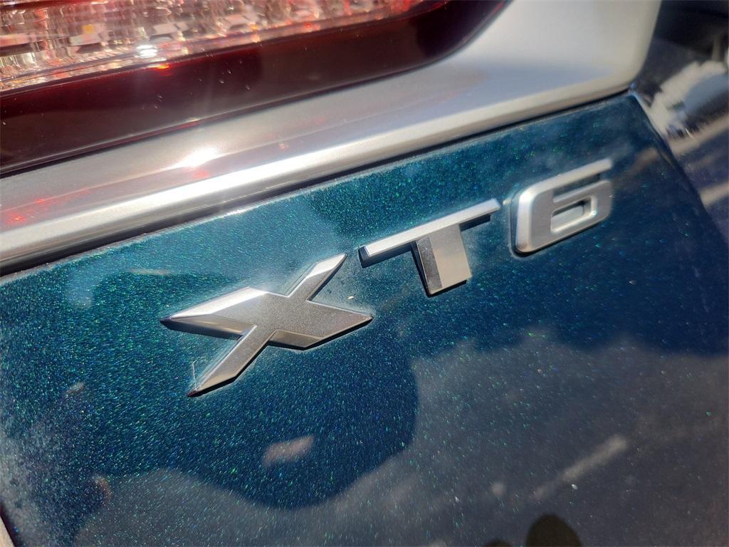 used 2025 Cadillac XT6 car, priced at $41,025