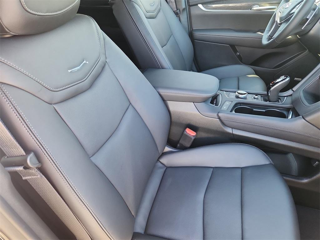 new 2025 Cadillac XT5 car, priced at $63,315