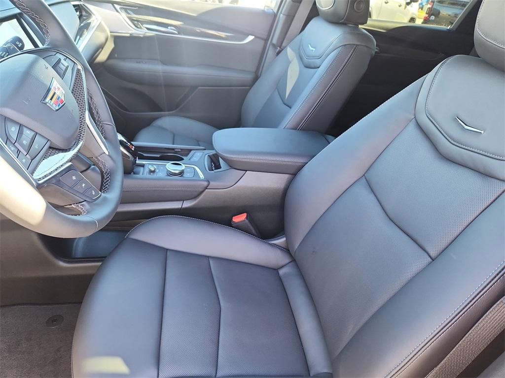 new 2025 Cadillac XT5 car, priced at $63,315