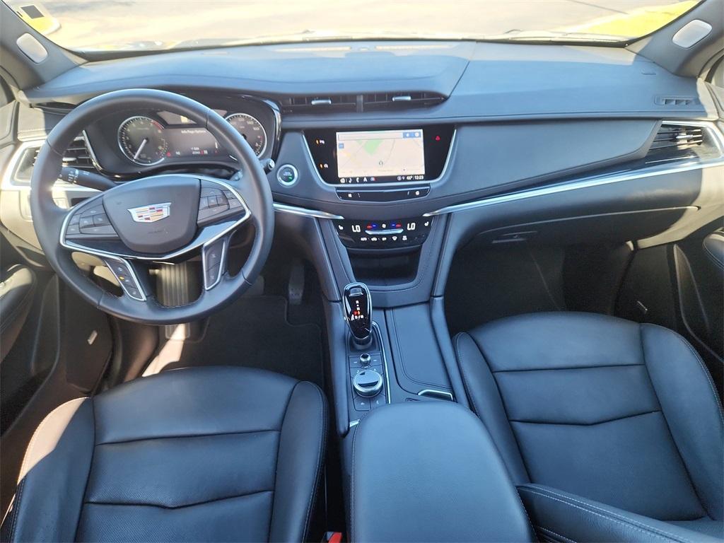 used 2025 Cadillac XT5 car, priced at $42,187