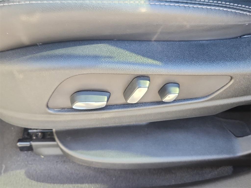 used 2025 Cadillac XT5 car, priced at $42,187