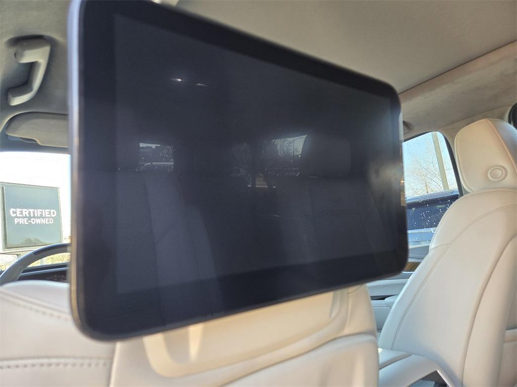 used 2022 Cadillac Escalade ESV car, priced at $60,641