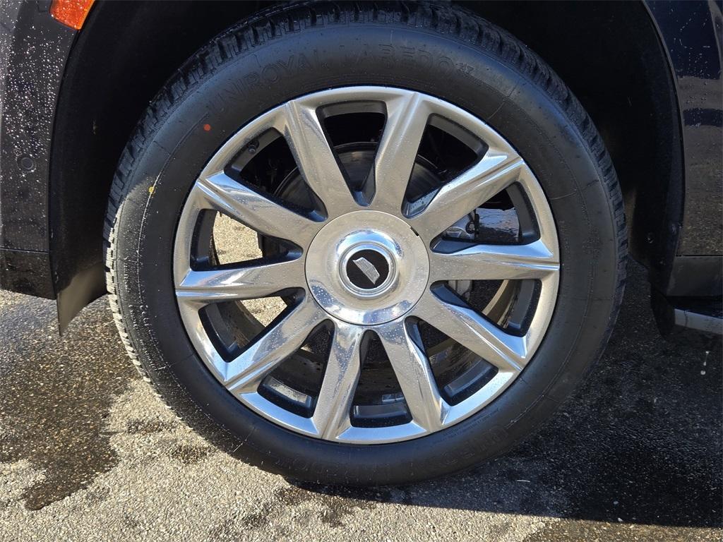 used 2022 Cadillac Escalade ESV car, priced at $60,641