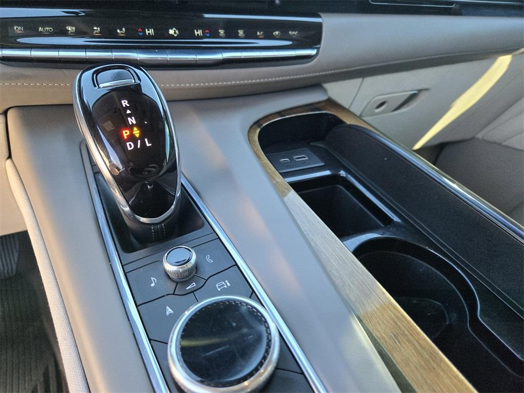 used 2022 Cadillac Escalade ESV car, priced at $60,641