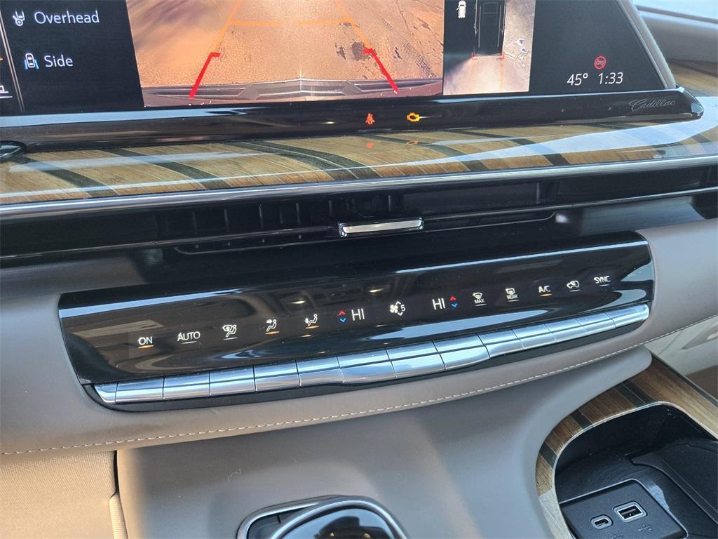 used 2022 Cadillac Escalade ESV car, priced at $60,641