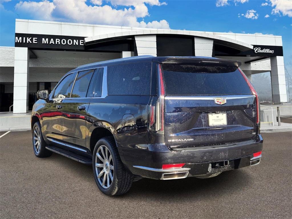 used 2022 Cadillac Escalade ESV car, priced at $60,641