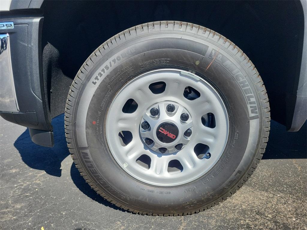new 2025 GMC Sierra 2500 car, priced at $54,722
