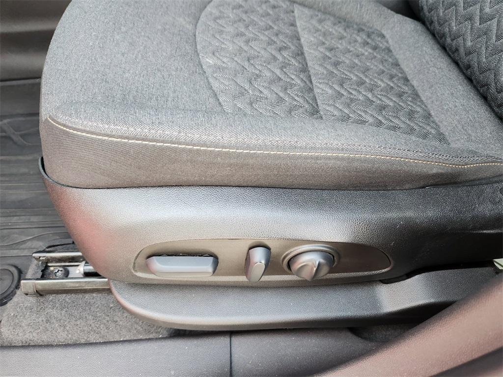 used 2022 Chevrolet Equinox car, priced at $18,164