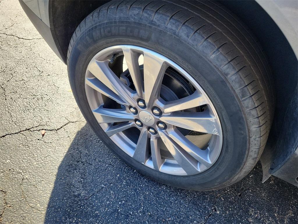 used 2025 Cadillac XT5 car, priced at $42,956