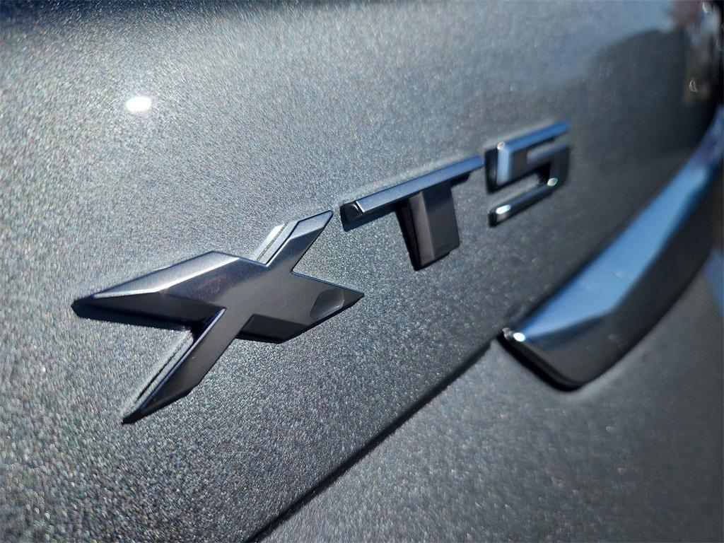 used 2025 Cadillac XT5 car, priced at $42,999