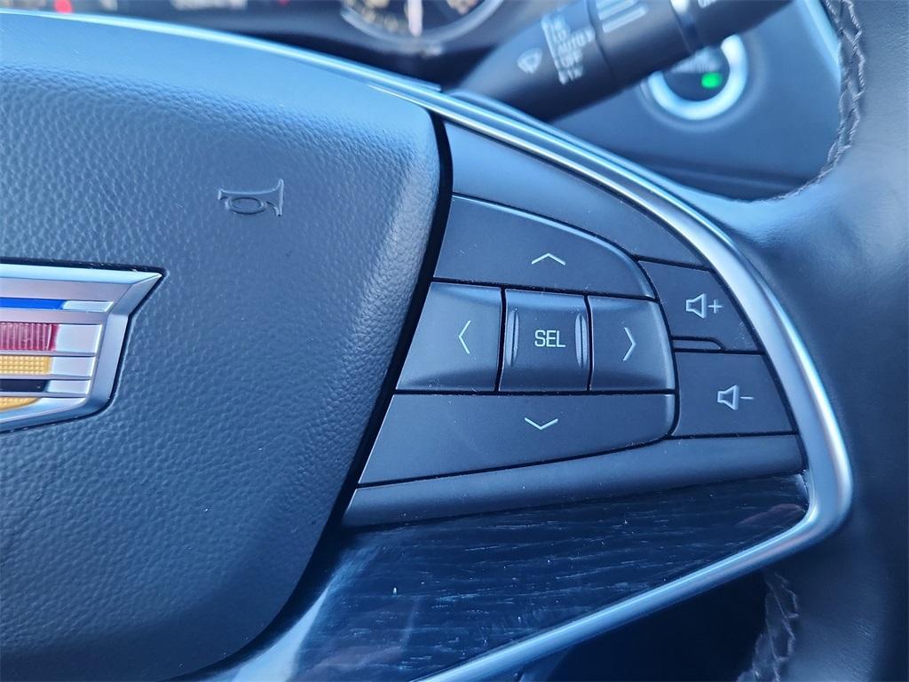 used 2025 Cadillac XT5 car, priced at $42,999