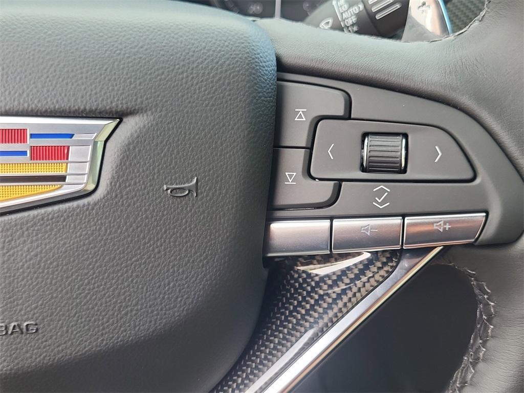 new 2025 Cadillac XT6 car, priced at $67,590