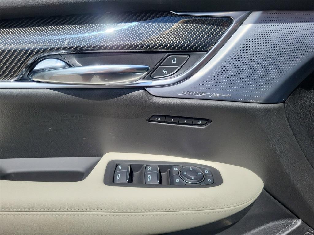 new 2025 Cadillac XT6 car, priced at $67,590