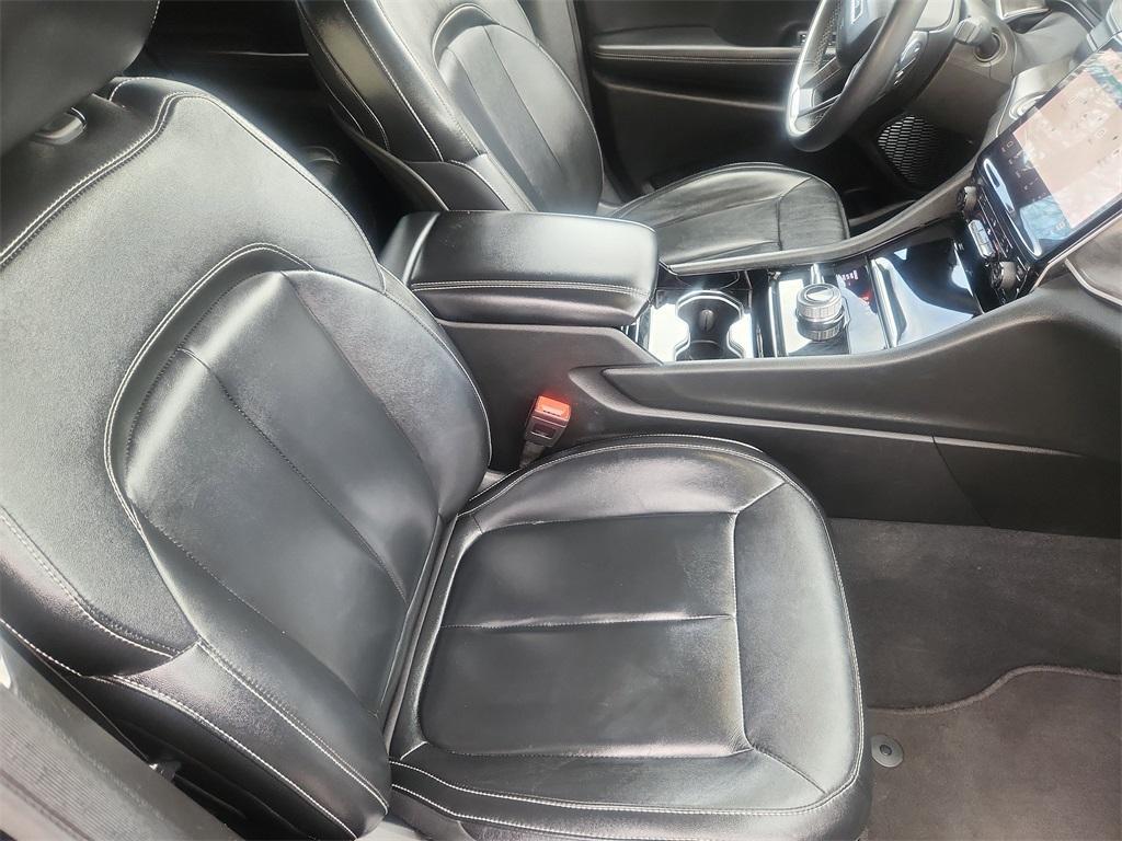 used 2023 Jeep Grand Cherokee car, priced at $24,591