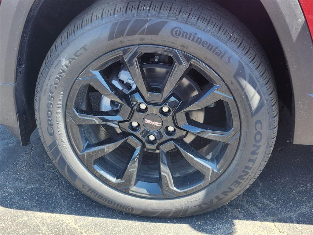 new 2025 GMC Terrain car, priced at $40,565