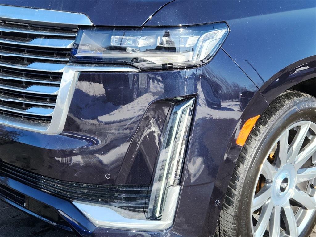 used 2022 Cadillac Escalade ESV car, priced at $67,022