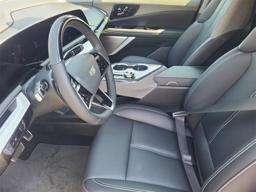 new 2025 Cadillac OPTIQ car, priced at $55,615